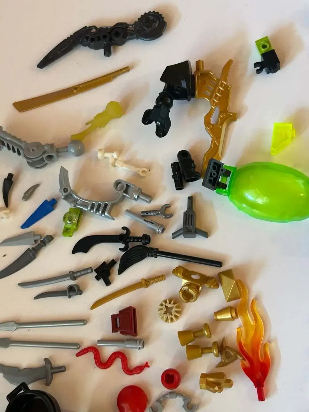 Assorted Mini Legos Lot over 2lbs with weapons, figures incomplete see photos